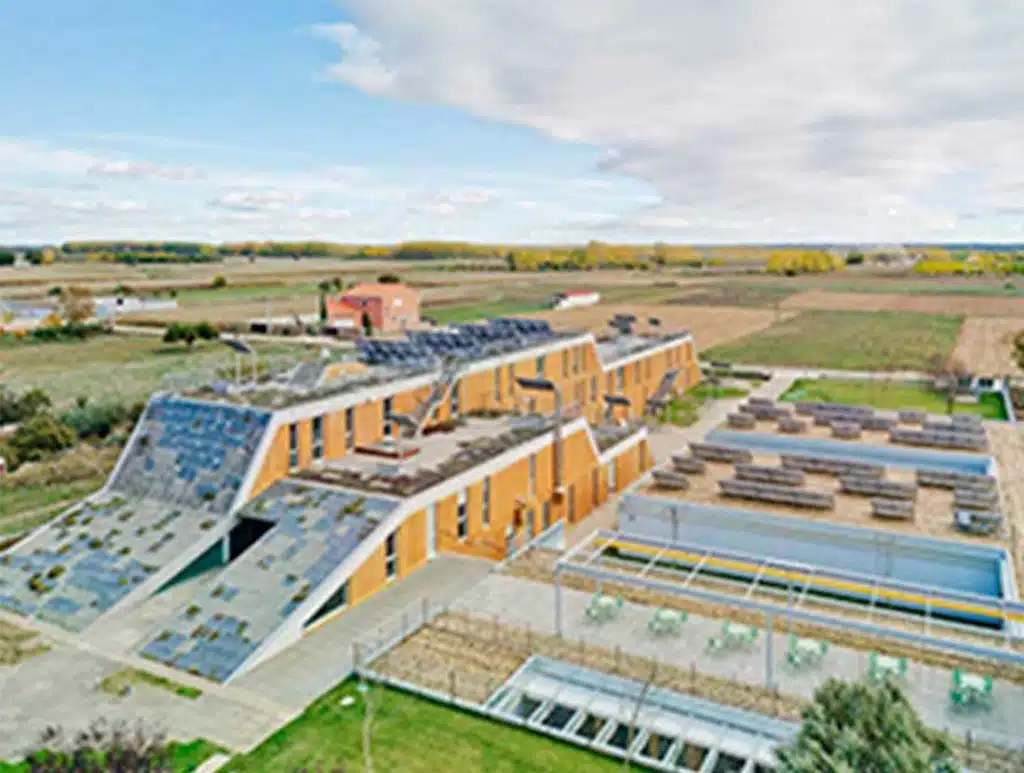 Residencia de ancianos en Camarza de Tera, Zamora (Castilla y León) 202301 PH 91 1