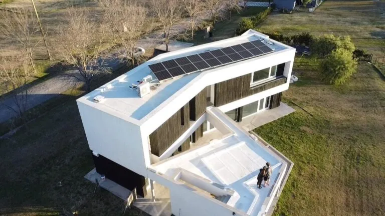 Proyectos Passivhaus casa passivhaus los cardales buenos aires cubierta fotovoltaica
