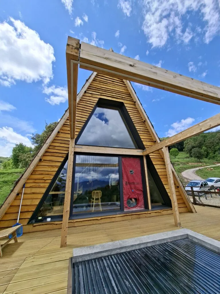 Una cabaña entre los árboles: un pequeño edificio, un gran reto de eficiencia energética BlowerDoor Valls